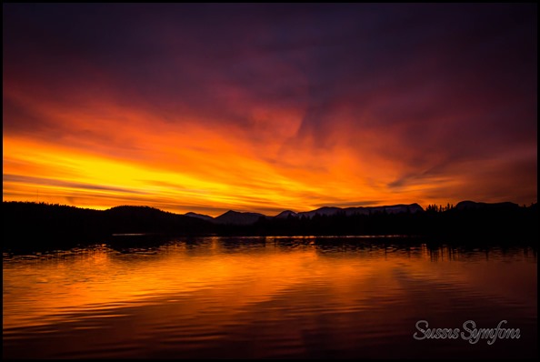 Magisk solnedgång Mellersta Rotsjön